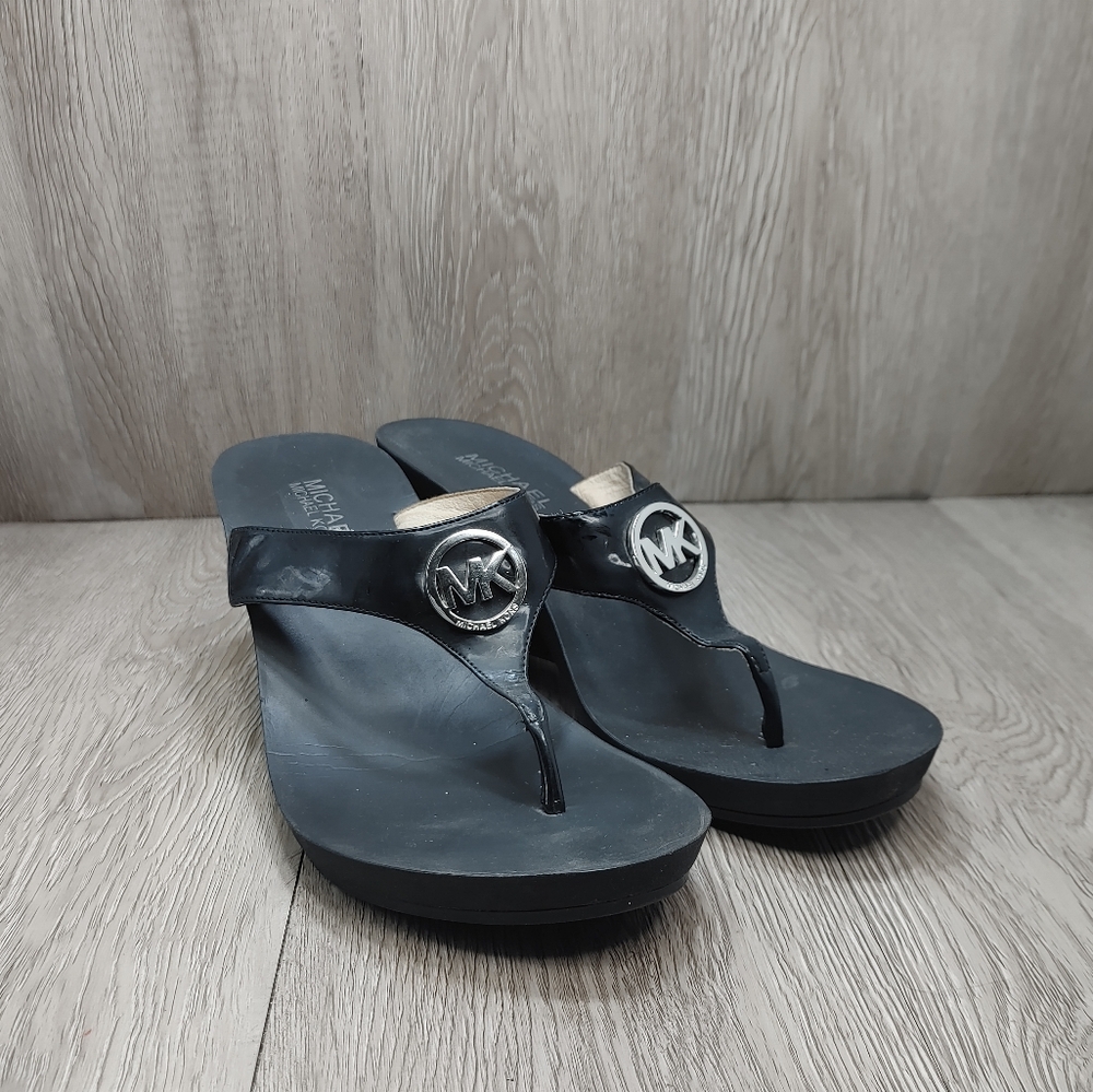 Michael Kors Black Platform Sandals Wedge Logo AK12C Thong Flip Flop Cutout 9.5